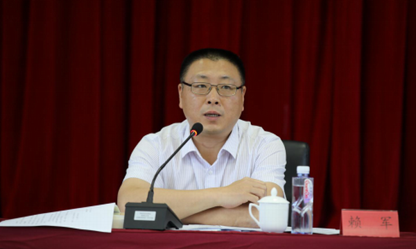 海角论坛
举办深入学习贯彻习近平新时代中国特色社会主义思想处级以上领导干部读书研讨班